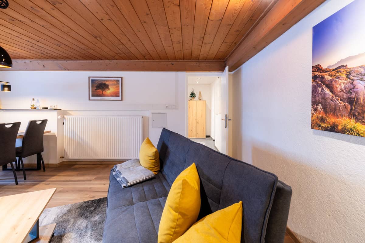 Gemütliches Ferienhaus Karl mit modernem Interieur in den Bergen.